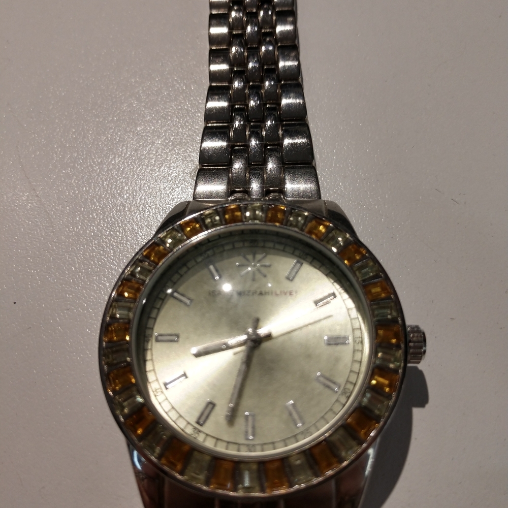 Isaac Mizrahi Live Watch